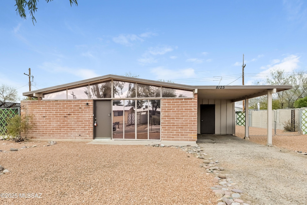 000-photo-front-view-10508604