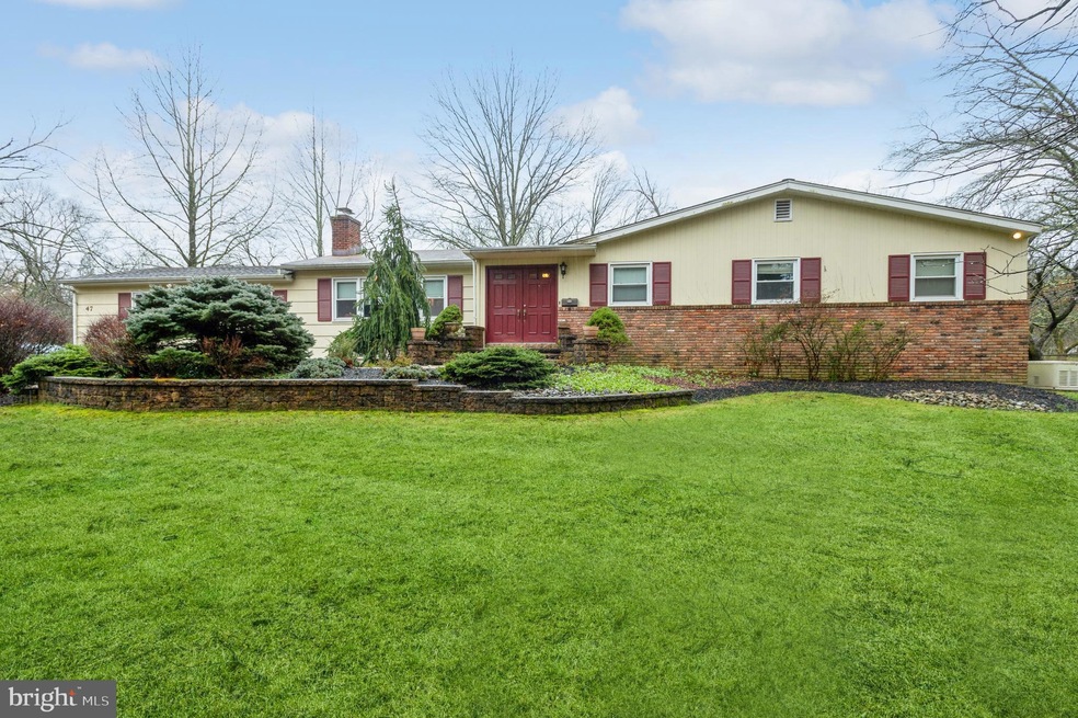 47 Meadowbrook Dr, Princeton, NJ 08540 - photo 1