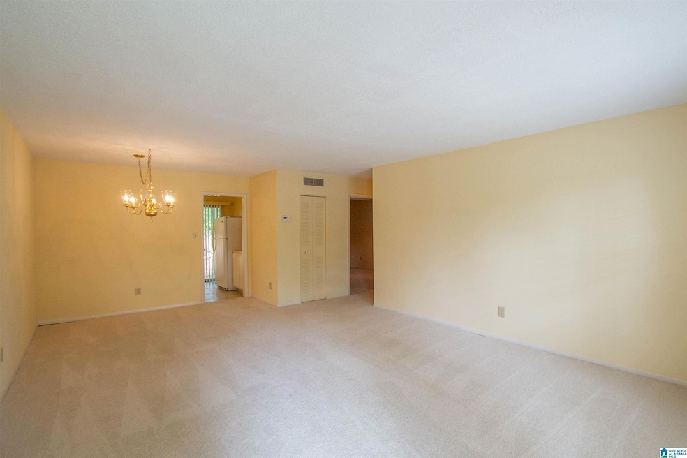 2815 Georgetown Dr unit E, Hoover, AL 35216 - photo 1