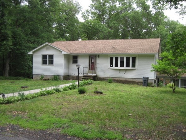 1015 Hillside Dr, Palmer, MA 01069 - photo 1