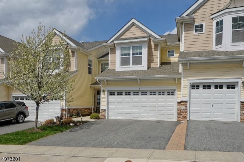 5 Wild Iris Ln, Hackettstown, NJ 07840 - photo 1