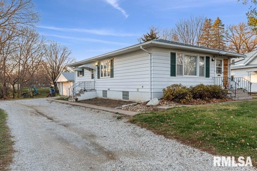 2601 4th St, Moline, IL 61265 - photo 1