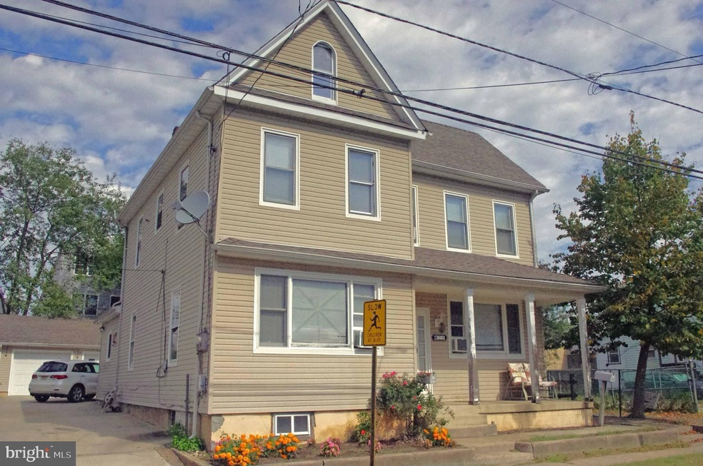 25 W Hancock St, Riverside, NJ 08075 - photo 1