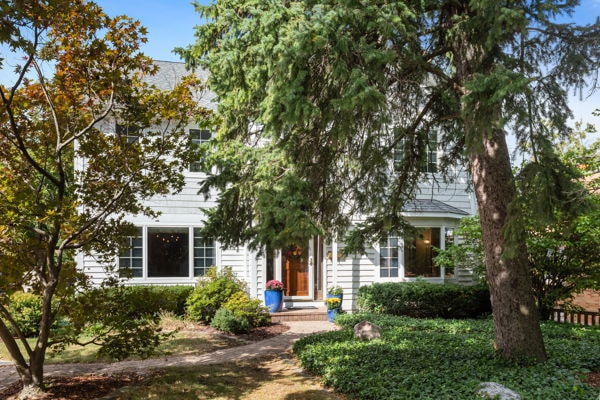 918 N Cross St, Wheaton, IL 60187 - photo 1