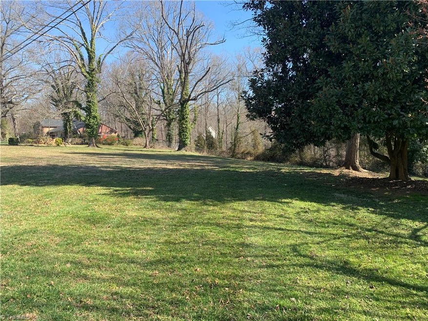 222 Edgewood Dr, Statesville, NC 28625 - photo 1