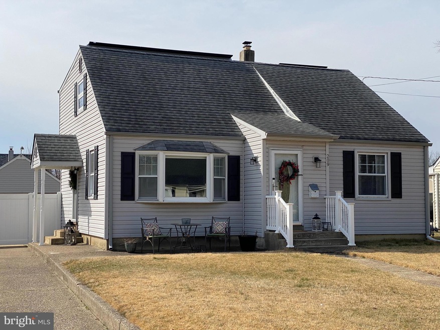209 Knight Ave, Runnemede, NJ 08078 - photo 1