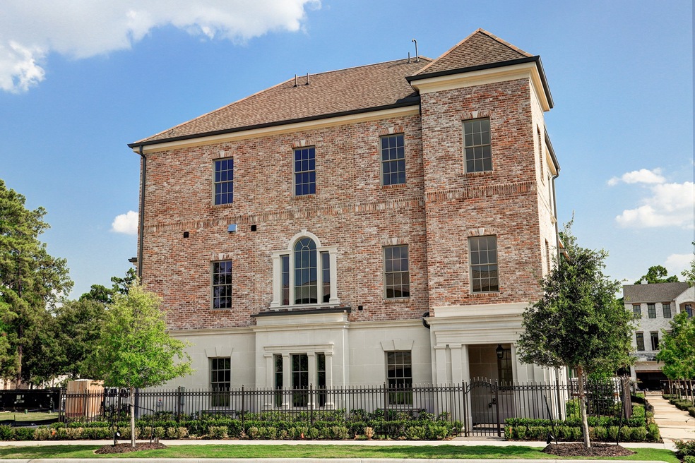 315 Royale Heights Ln, Houston, TX 77024 - photo 1