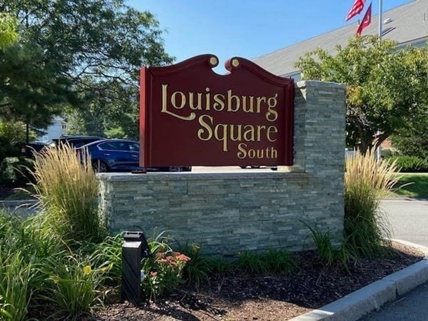 152 Quincy Shore Dr unit 24, Quincy, MA 02171 - photo 1