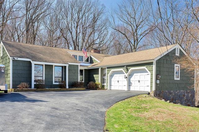 73 S Hill Rd, Cortlandt Manor, NY 10567 - photo 1