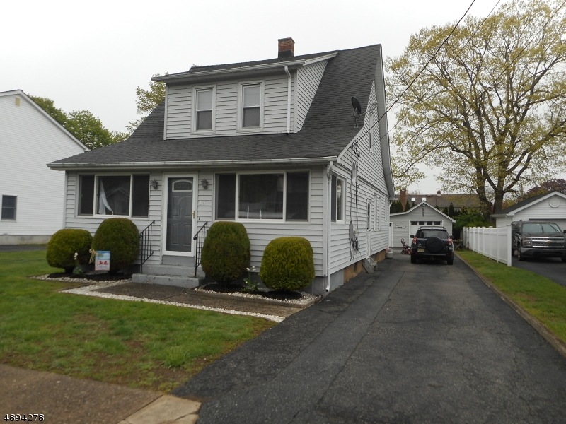 36 Catherine St, Bloomingdale, NJ 07403 - photo 1