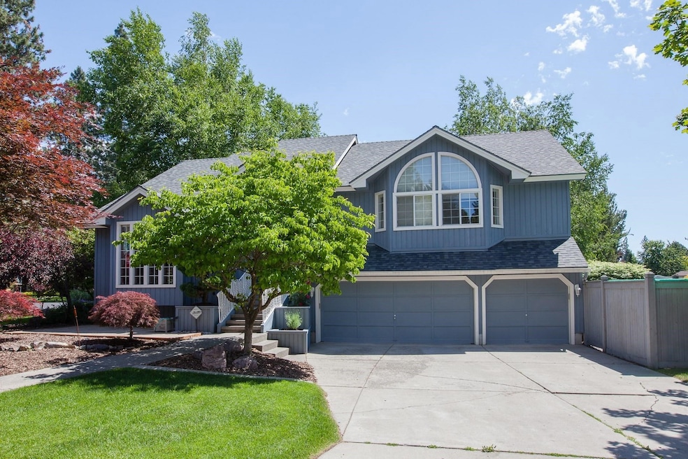 4903 S Hogan St, Spokane, WA 99223 - photo 1