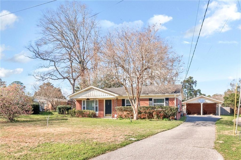 2770 N Barksdale Dr, Mobile, AL 36606 - photo 1