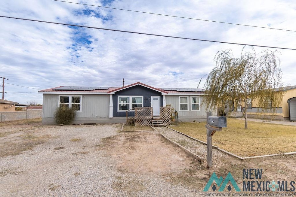 3024 Carver St, Carlsbad, NM 88220 - photo 1
