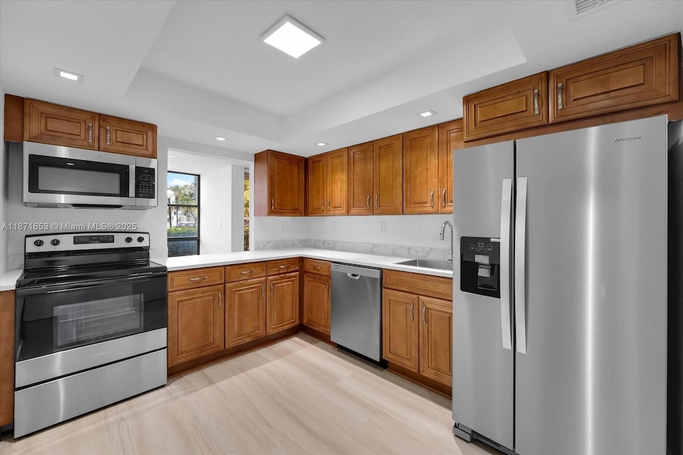 1000 Parkview Dr unit 129, Hallandale Beach, FL 33009 - photo 1