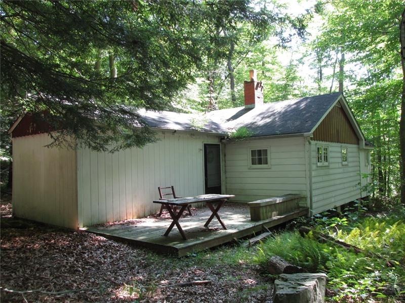Welcome to this Laurel Highlands Hunters Hide Away