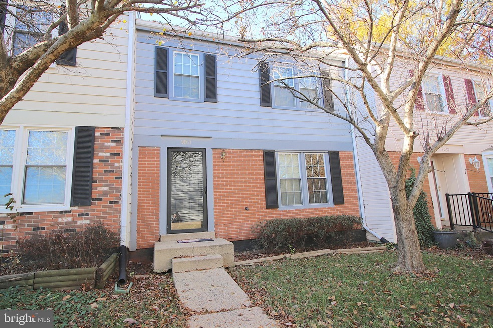 9071 Mcrae Ct, Manassas, VA 20110 - photo 1