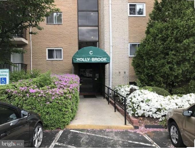 3421 W Chester Pike unit C37, Newtown Square, PA 19073 - photo 1