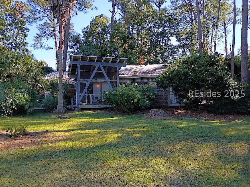 29 Myrtle Ct, Hilton Head Island, SC 29926 - photo 1