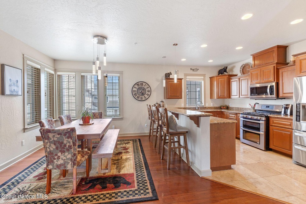 Light and Bright Entertaining Area