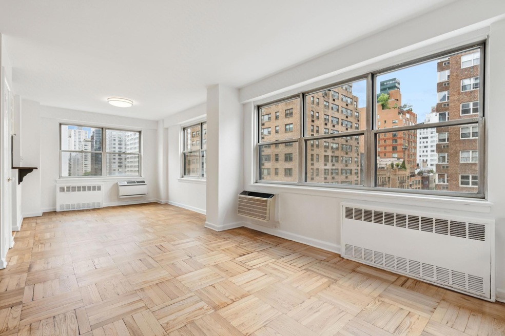 300 E 71st St unit 9G, New York, NY 10021 - photo 1