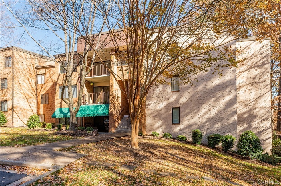 1501 Regency Woods Rd unit 102, Henrico, VA 23238 - photo 1