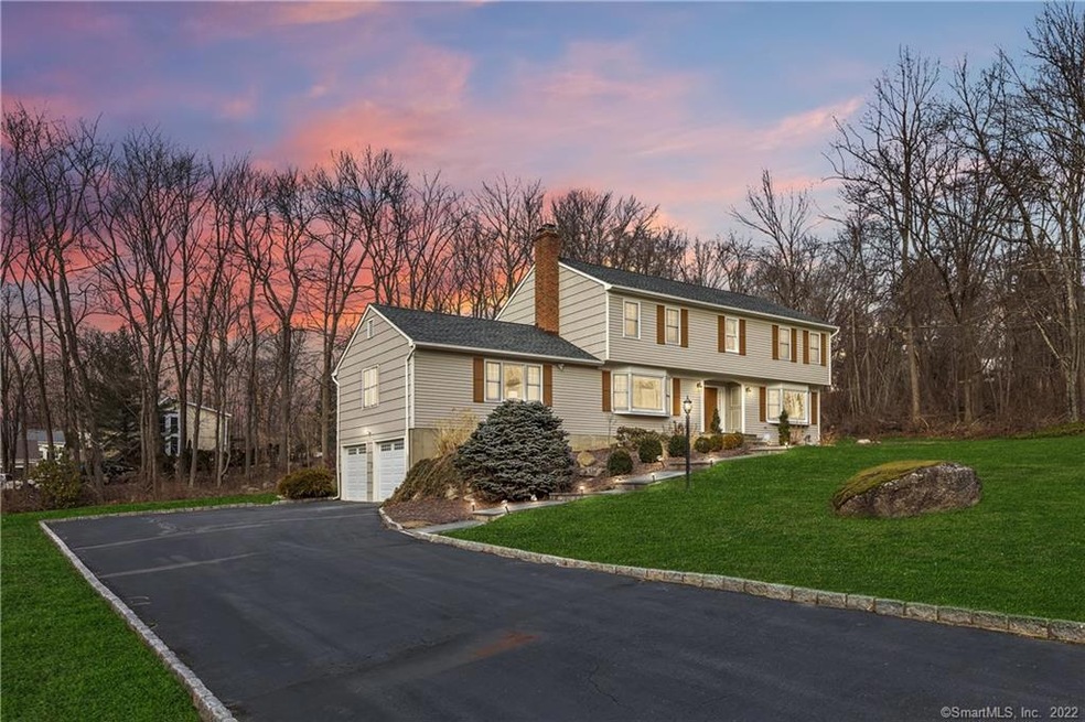 22 Heavenly Ln, Trumbull, CT 06611 - photo 1