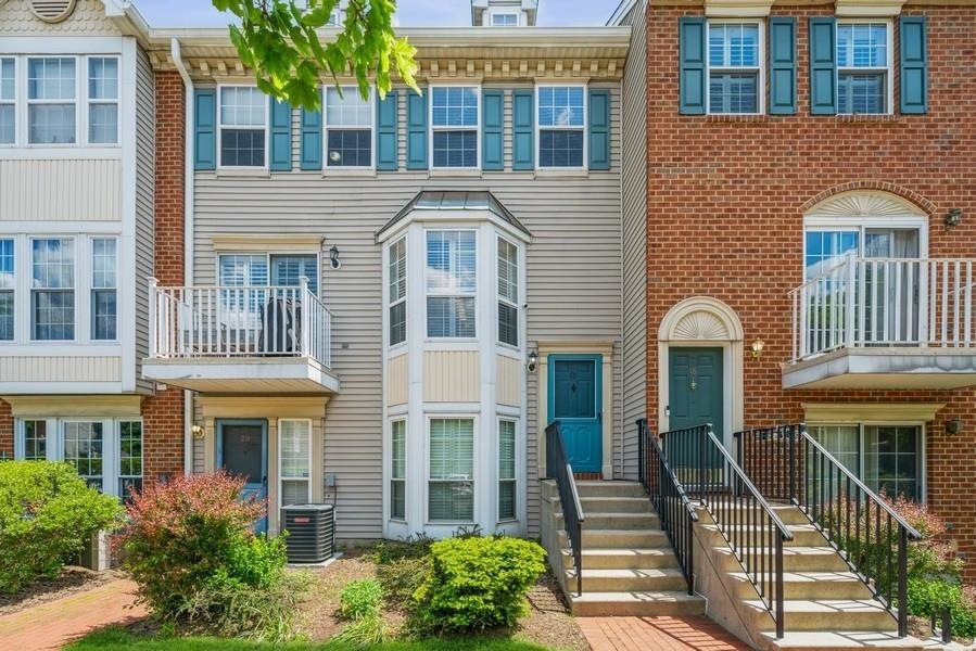 19 Dogwood St unit 12R, Jersey City, NJ 07305 - photo 1