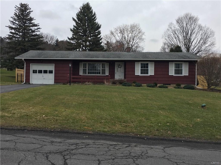Welcome to 103 Winding Way in Orchard Village!