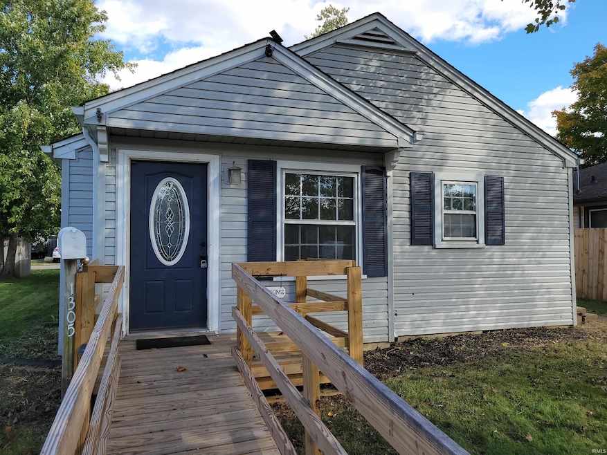 1305 Court St, Columbus, IN 47201 - photo 1