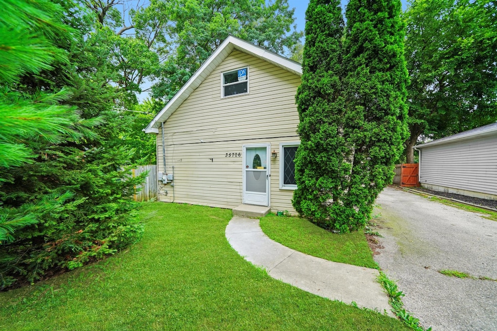 35706 N Benjamin Ave, Ingleside, IL 60041 - photo 1