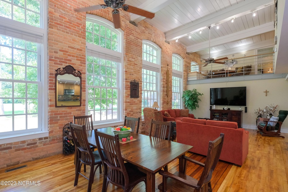 723 McMullan Ave unit 402, Edenton, NC 27932 - photo 1