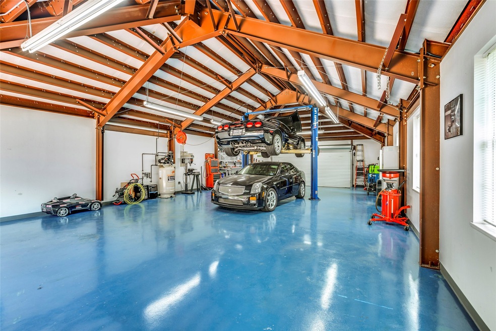 1702 Country Creek Ct, Magnolia, TX 77354 - photo 1