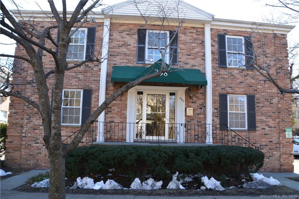 398 Courtland Ave unit 15, Stamford, CT 06906 - photo 1