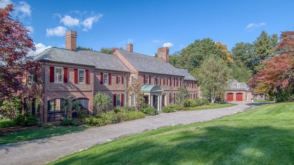 325 Nashawtuc Rd, Concord, MA 01742 - photo 1