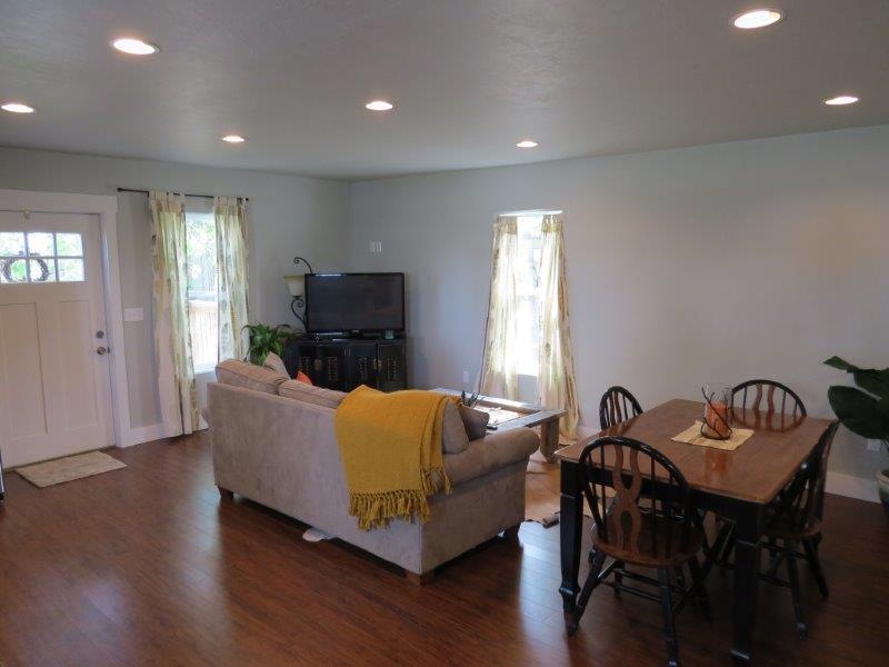 02 Living Room