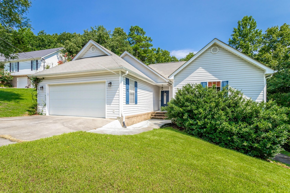 325 Viewmont Dr, Tunnel Hill, GA 30755 - photo 1