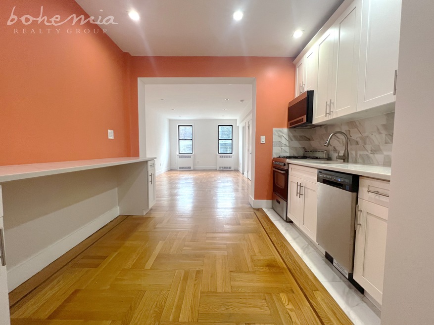 4395 Broadway unit 3D, New York, NY 10040 - photo 1