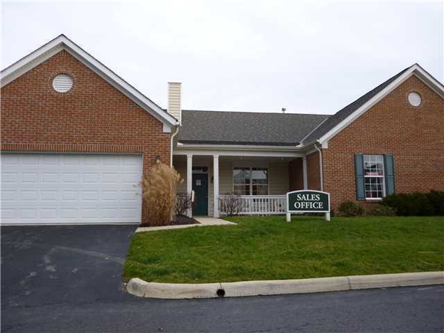 5970 Hickory Brook Way, Columbus, OH 43213 - photo 1