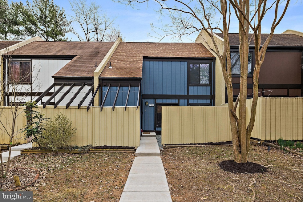 11096 Saffold Way, Reston, VA 20190 - photo 1