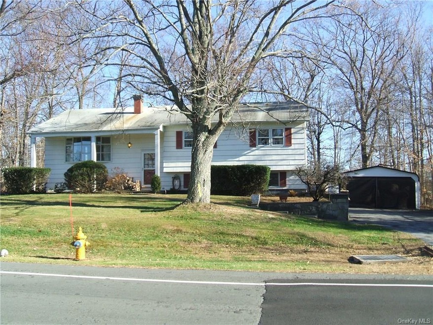 164 Fletcher Dr N, Newburgh, NY 12550 - photo 1