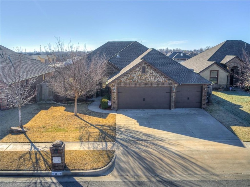 612 NE 23rd St, Moore, OK 73160 - photo 1