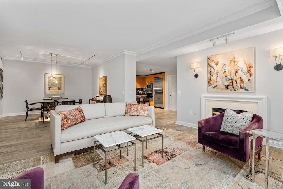 The Ritz-Carlton Residences, Baltimore, MD 21230 - photo 1