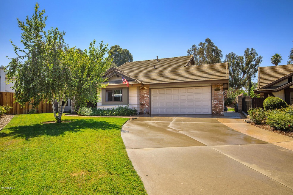 13560 Adlena Pl Moorpark CA-large-001-00