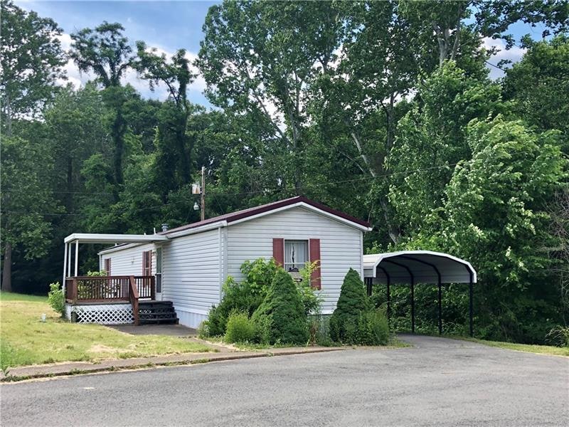 Nice end of a cul-de-sac location with views of tr