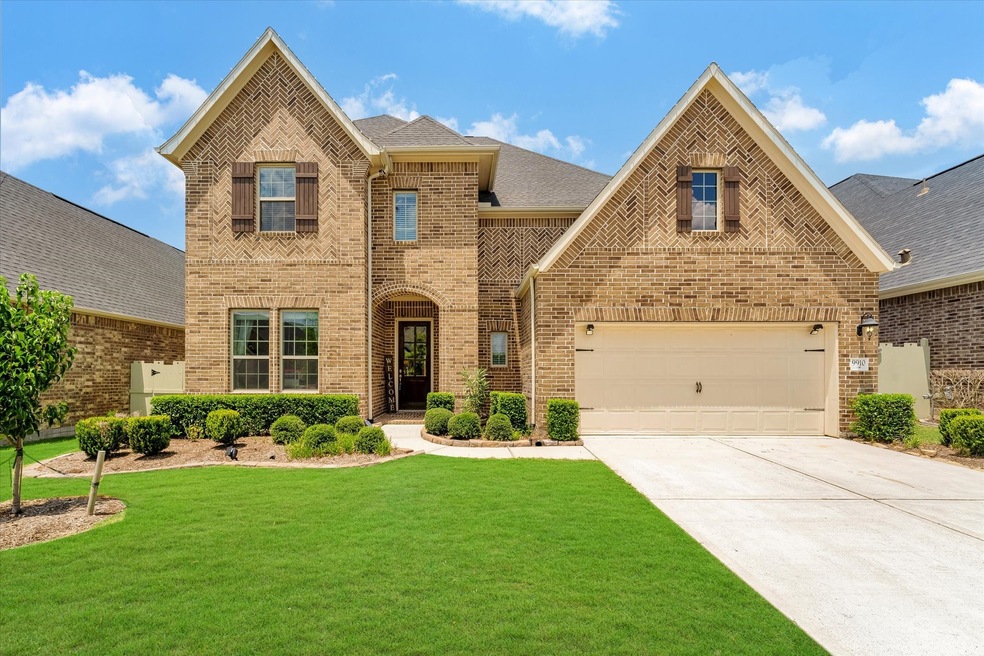 This beautiful home is in the sought after Harpers Preserve master planned community.  This home has everything you could ask for in this perfect floorplan!