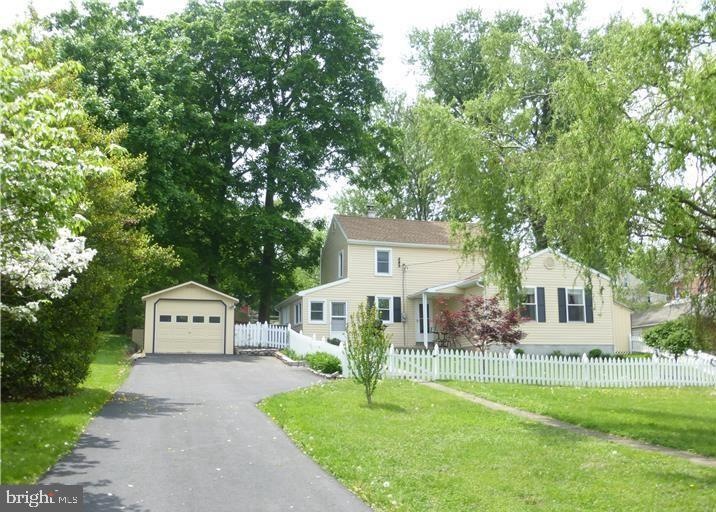 320 S Main St, Spring City, PA 19475 - photo 1