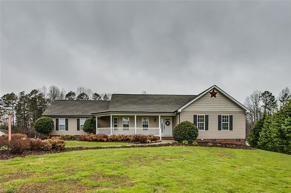 480 Fireside Ct, Asheboro, NC 27205 - photo 1