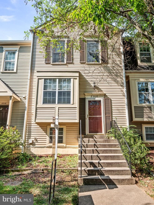 2308 Hunters Square Ct, Reston, VA 20191 - photo 1
