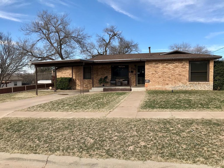 706 W 14th St, Big Spring, TX 79720 - photo 1