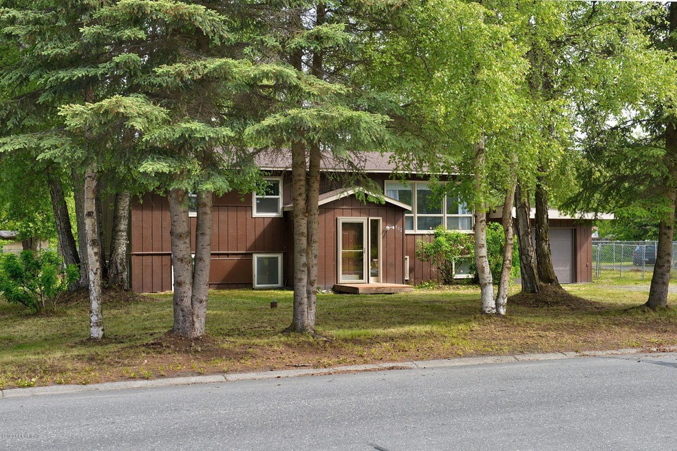 312 w Riverview Ave